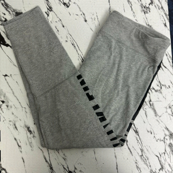 EUC - Calvin Klein - Sleepwear Pants - Size L - Picture 1 of 6